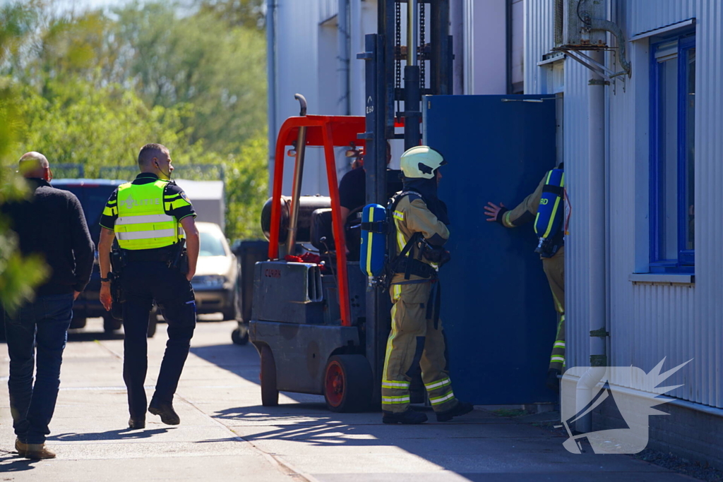 Brandweer ingezet voor rookontwikkeling bij bedrijf in Assen