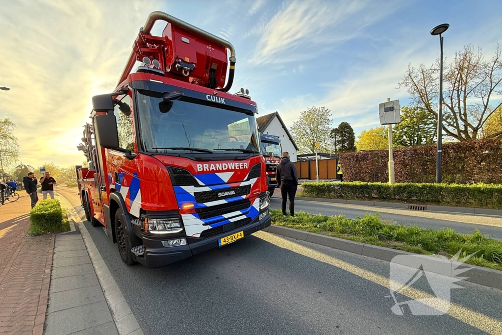 Brandweer blust brand in cafe