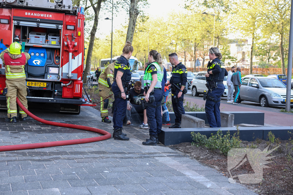 Twee gewonden en dode kat en hond bij brand in flatwoning