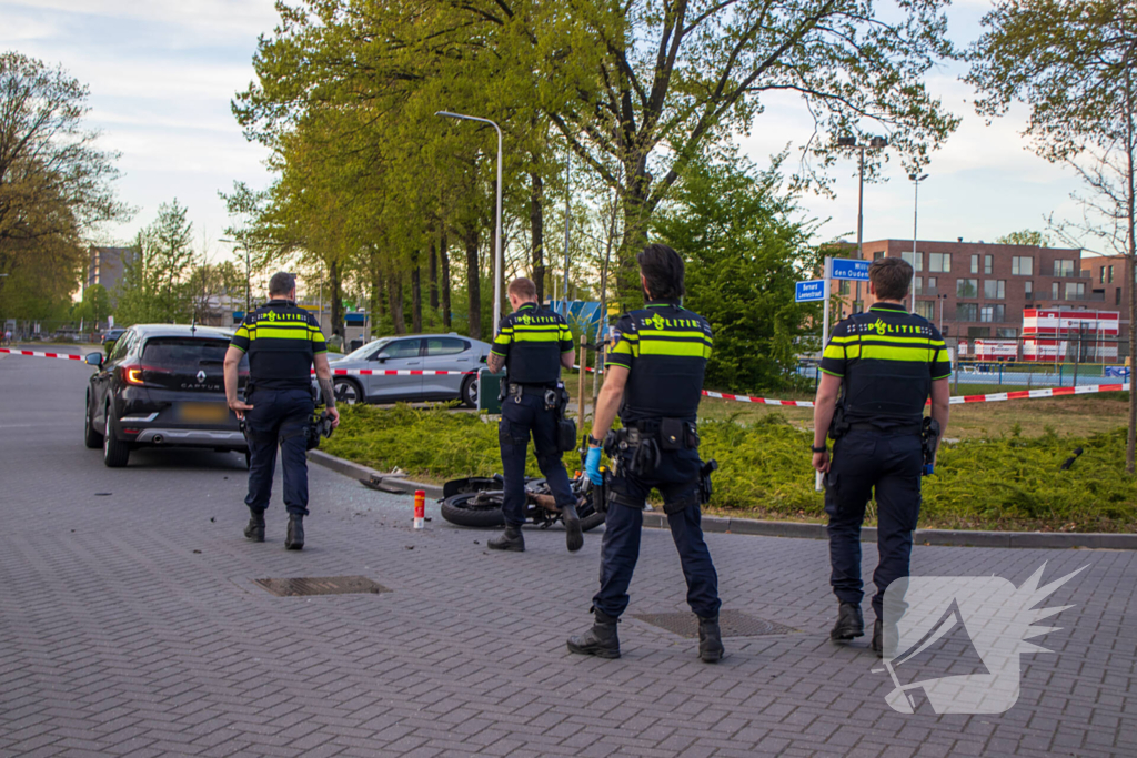 Motorrijder zwaargewond bij botsing met automobilist