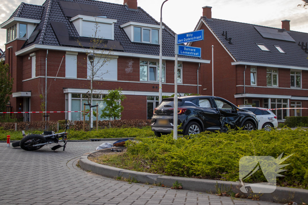 Motorrijder zwaargewond bij botsing met automobilist