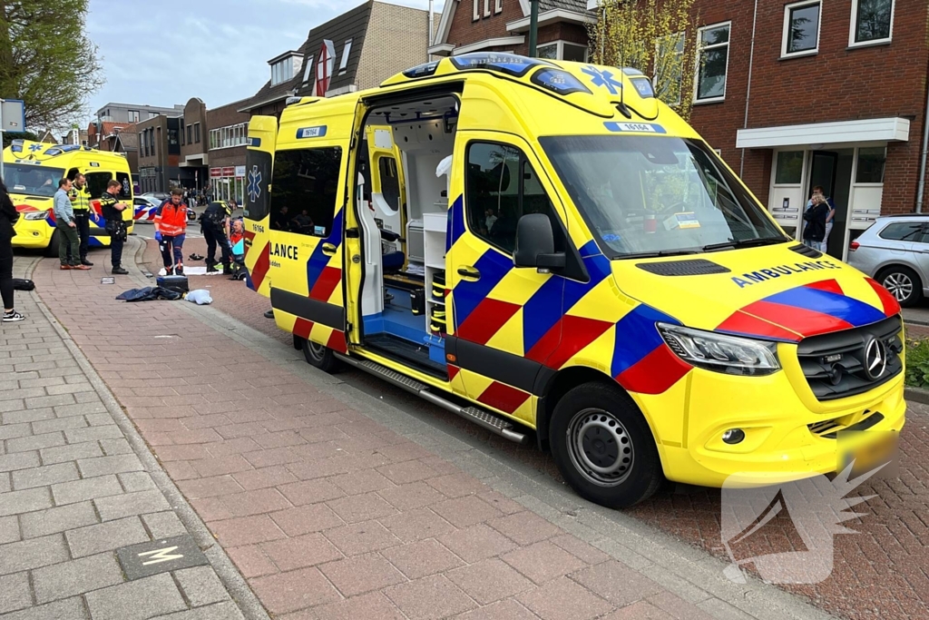 Motorrijder en bijrijder zwaargewond bij aanrijding