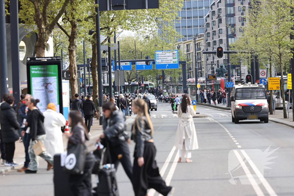 Duizenden Pro-Palestijn demonstranten komen aan bij stadhuis