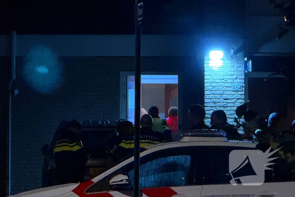 Arrestatieteam doet inval in woning