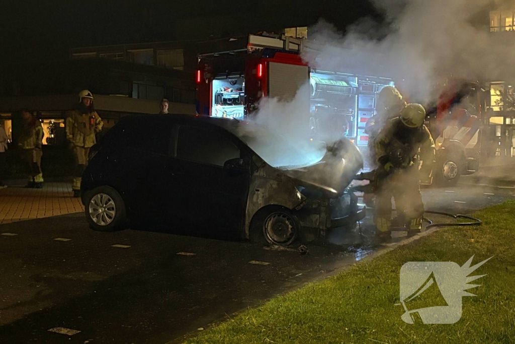 Onderzoek naar oorzaak van autobrand