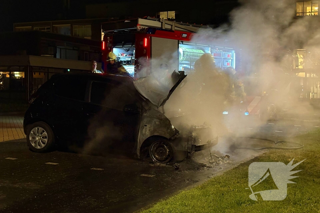 Onderzoek naar oorzaak van autobrand