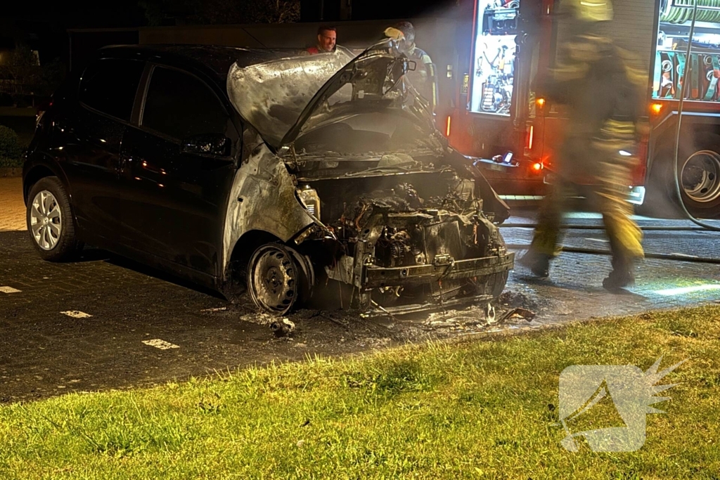 Onderzoek naar oorzaak van autobrand