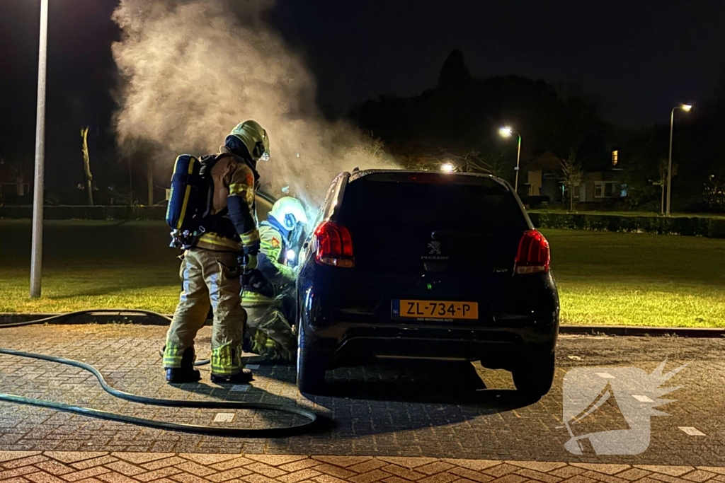 Onderzoek naar oorzaak van autobrand