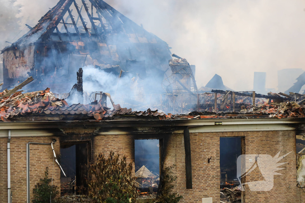 Grote brand legt wereldkeuken plat