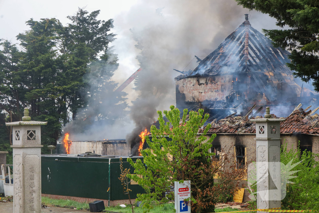 Grote brand legt wereldkeuken plat
