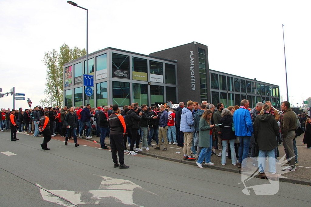 Spanning bij supporters voor bekerfinale