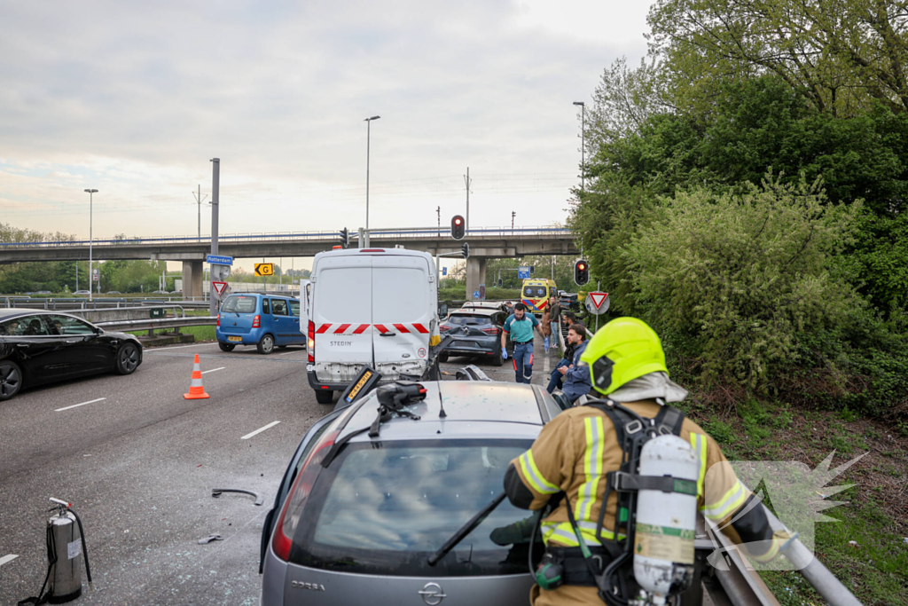 Drie voertuigen betrokken bij aanrijding