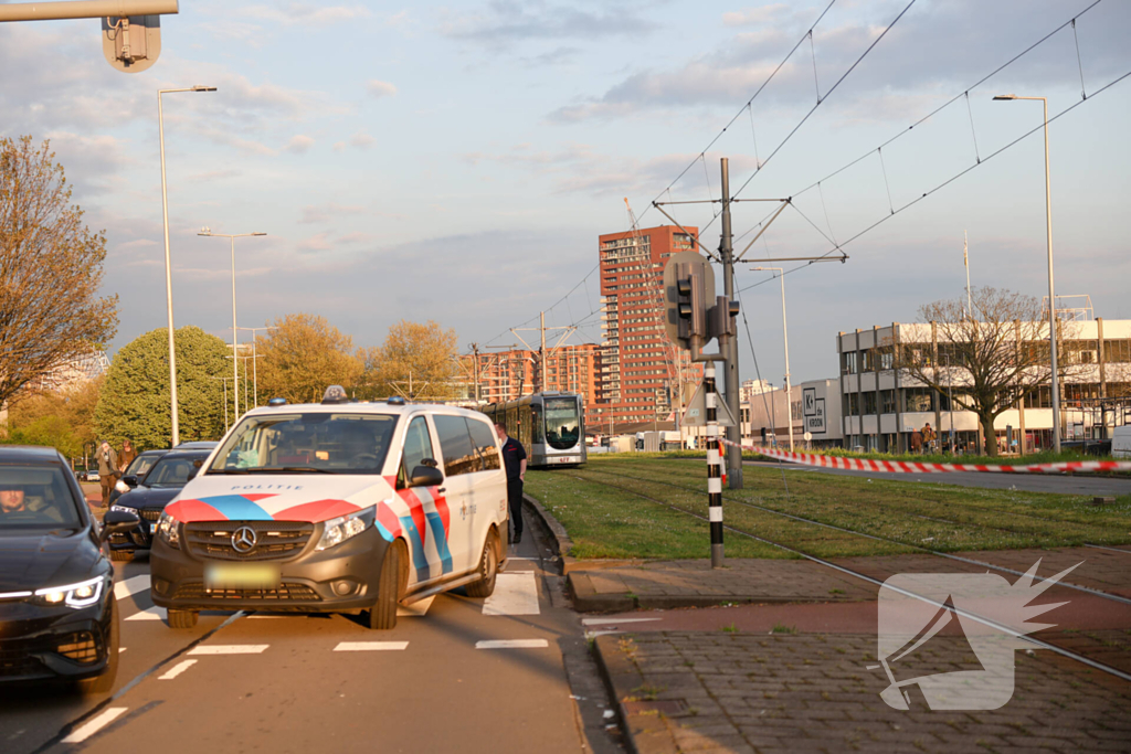 Motorrijder gewond bij botsing met auto