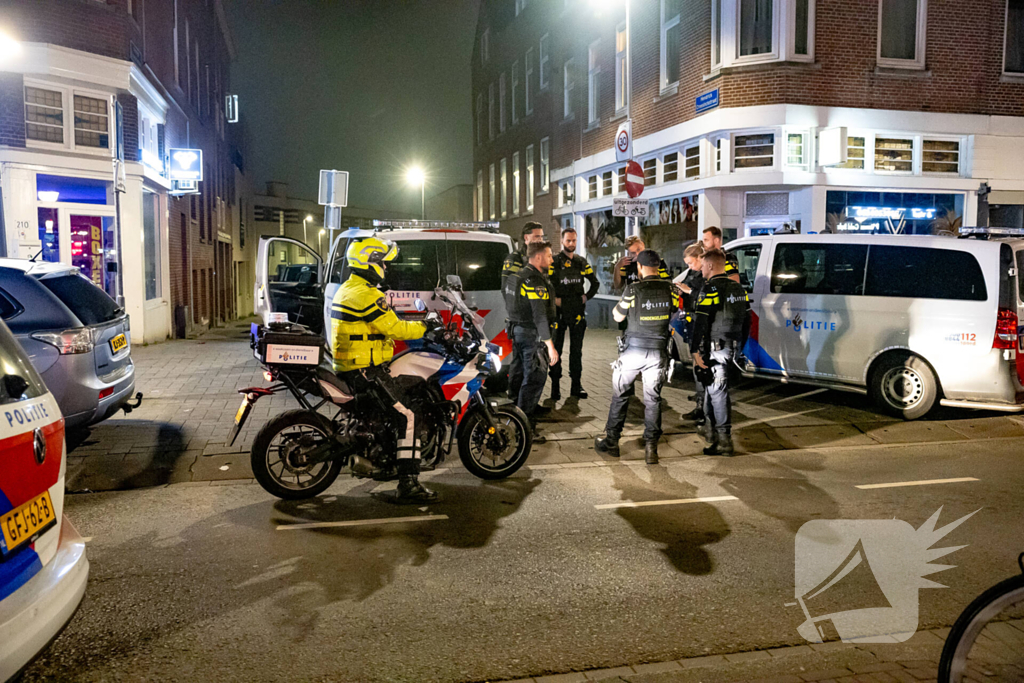 Politie valt woning binnen na melding vuurwapen