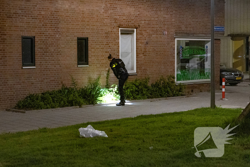 Politie valt woning binnen na melding vuurwapen