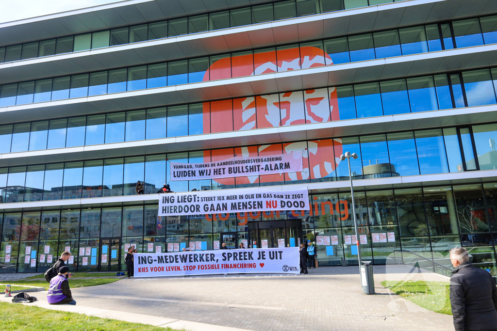Demonstratie bij ING kantoorgebouw