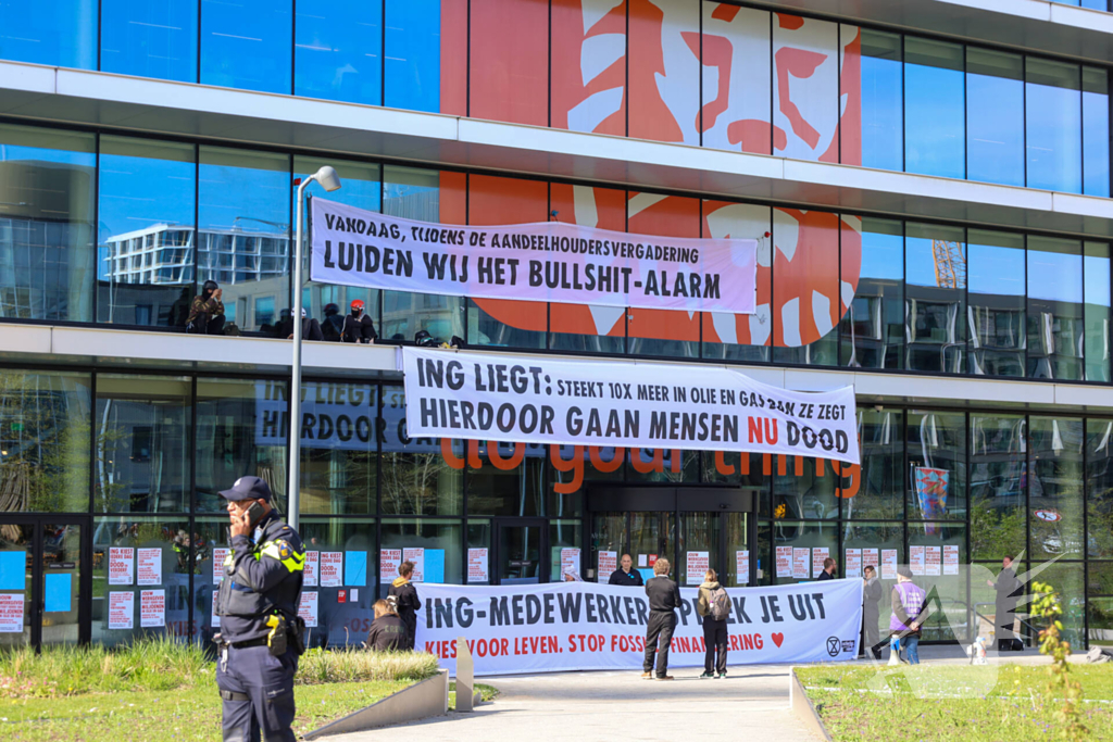 Demonstratie bij ING kantoorgebouw