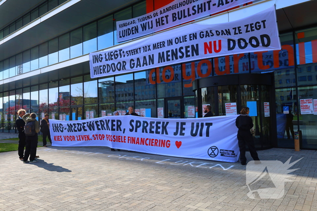 Demonstratie bij ING kantoorgebouw