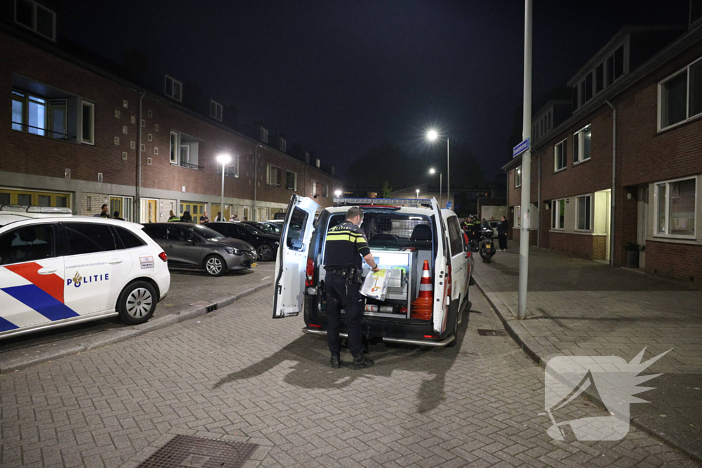 Explosie bij brievenbus woning