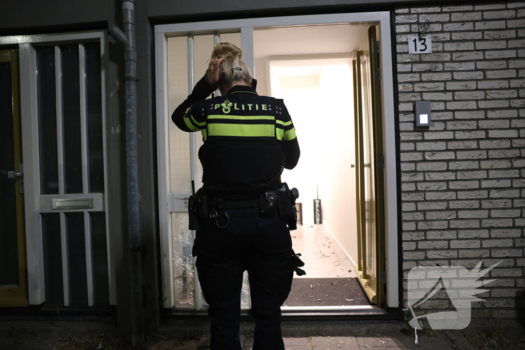 Explosie bij brievenbus woning