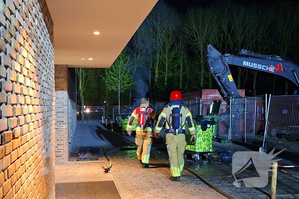 Brandweer druk met meerdere afval branden