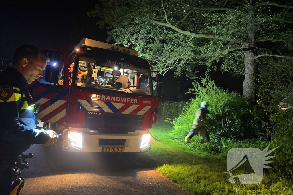 Vuurkorf zorgt voor brand in achtertuin