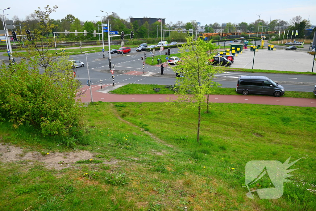 Persoon op fiets gewond bij aanrijding