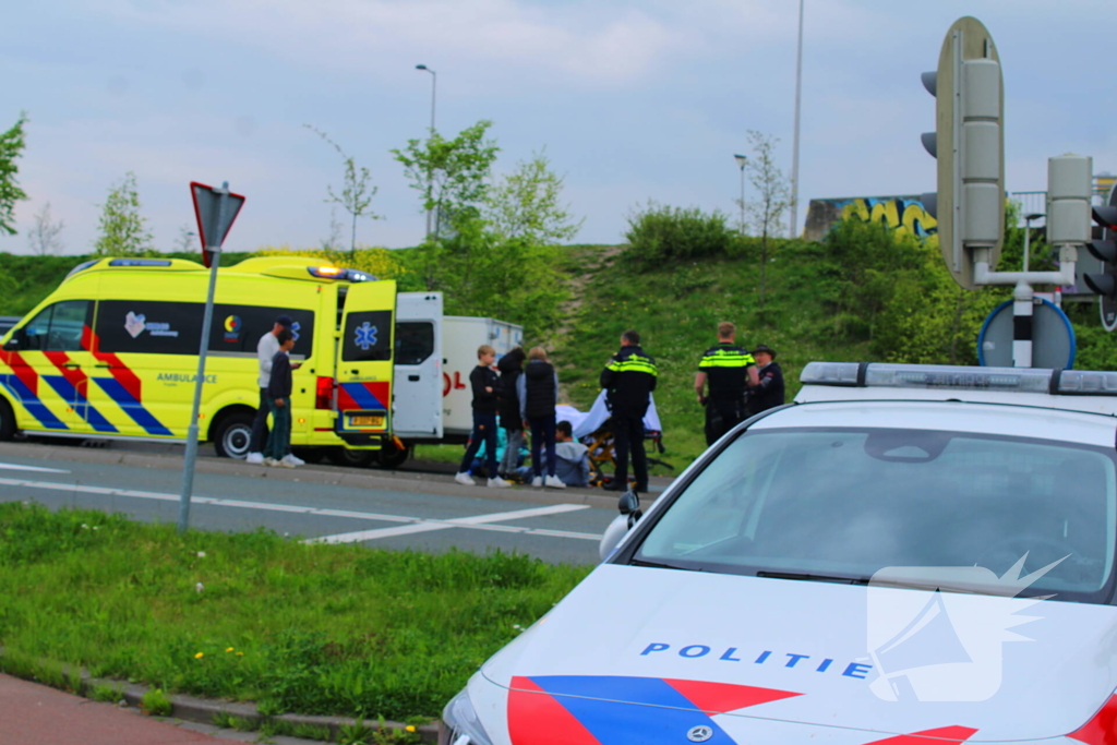 Persoon op fiets gewond bij aanrijding