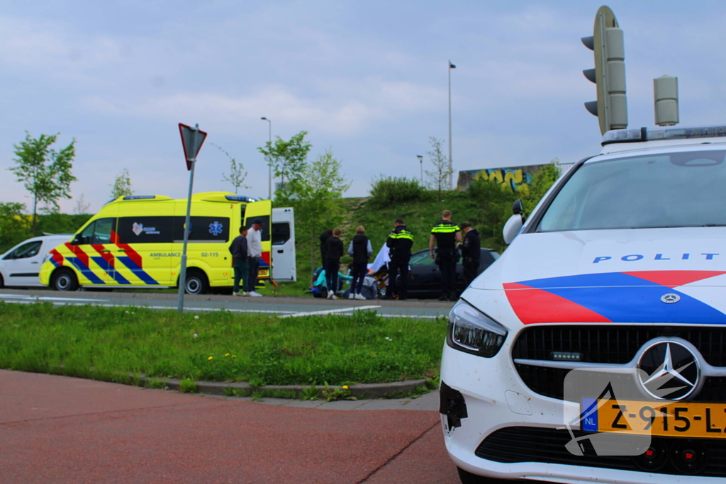 Persoon op fiets gewond bij aanrijding