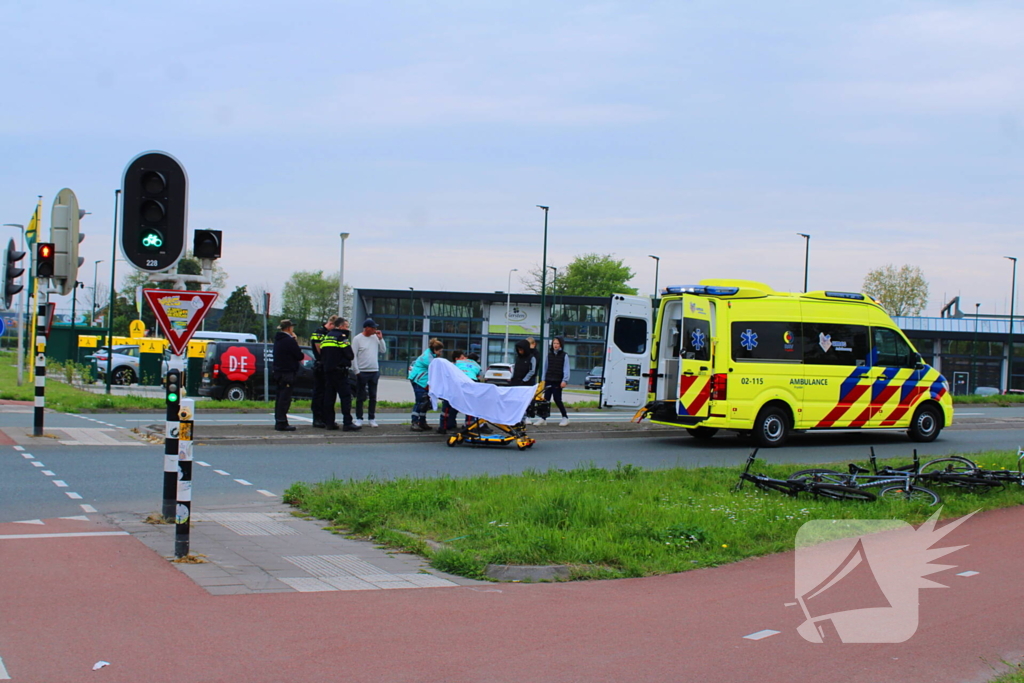 Persoon op fiets gewond bij aanrijding