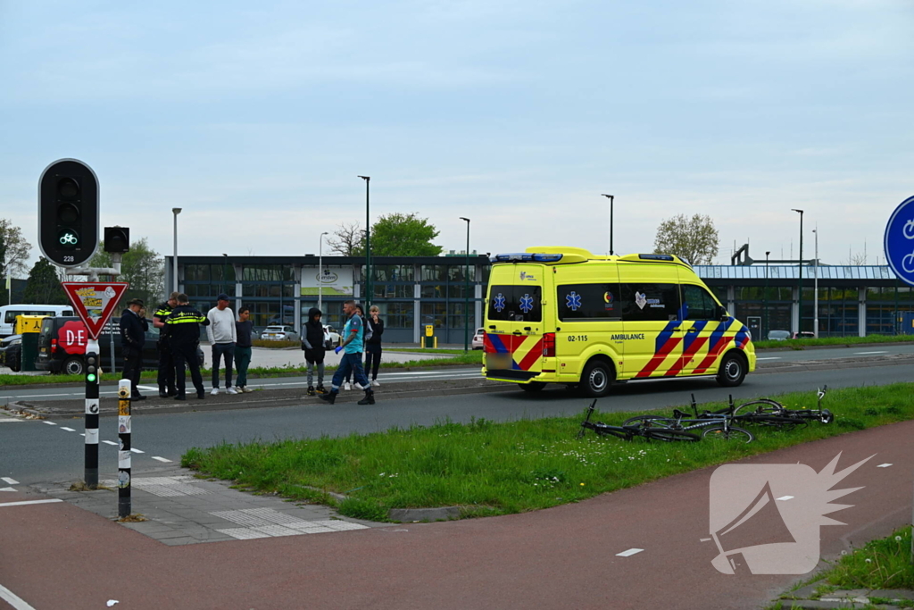 Persoon op fiets gewond bij aanrijding