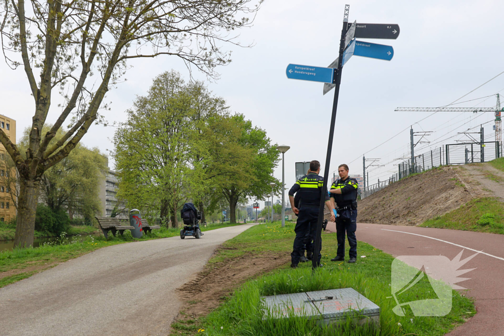 Persoon in scootmobiel gewond bij ongeval, veroorzaker rijdt door