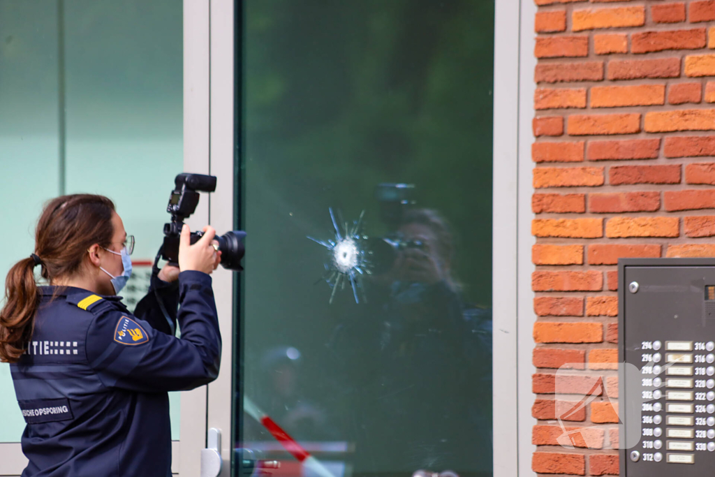 Politie onderzoekt schietpartij in woonwijk