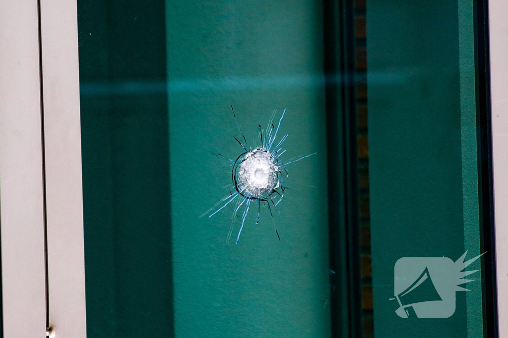 Politie onderzoekt schietpartij in woonwijk