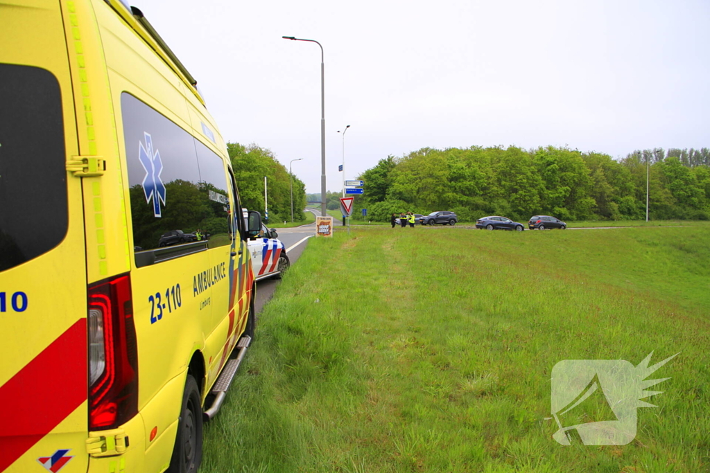 Meerdere voertuigen betrokken bij aanrijding op afrit