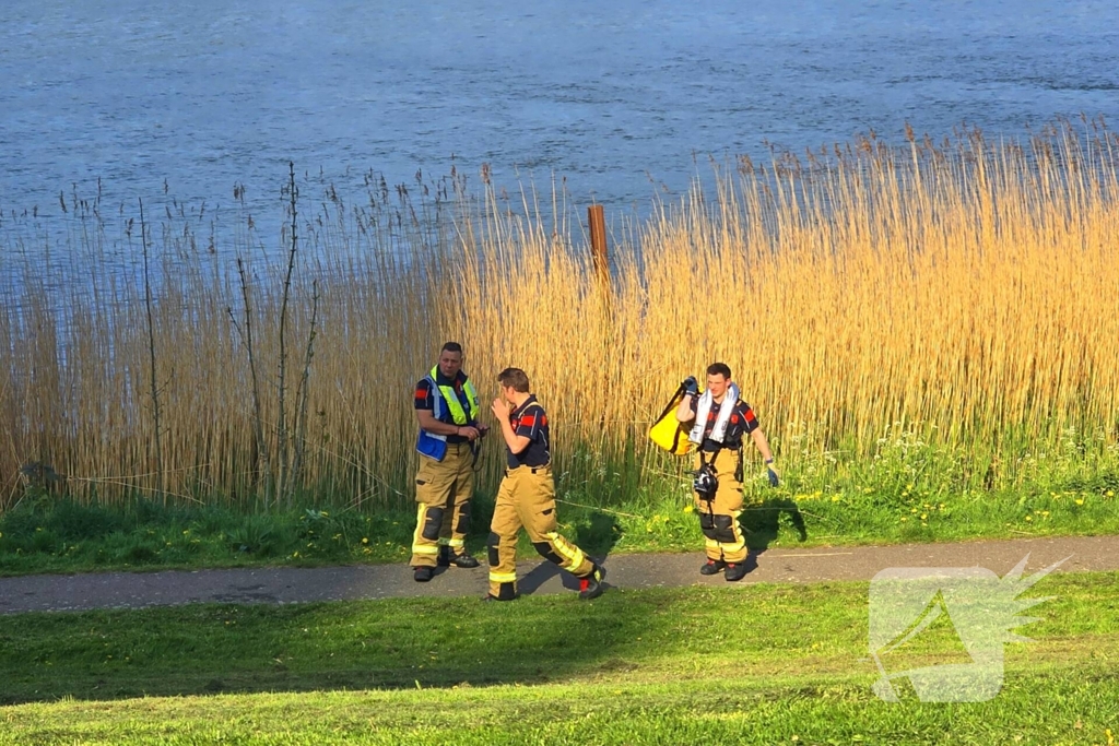 Hulpdiensten op zoek naar slachtoffer