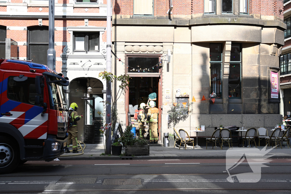 Veel rookontwikkeling bij grote brand in winkelpand