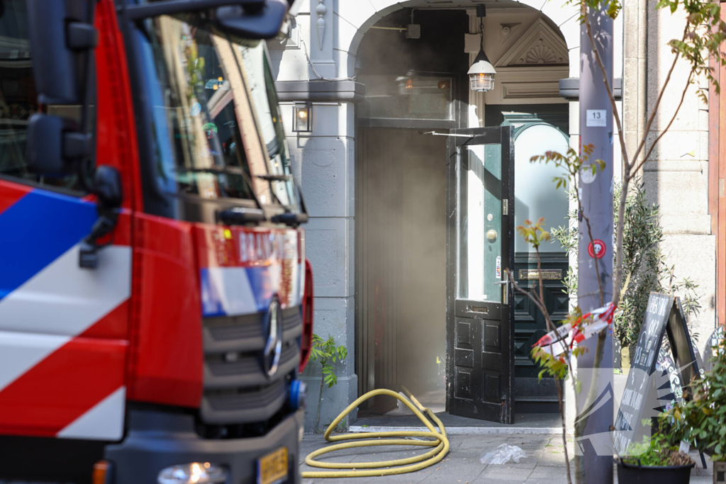 Veel rookontwikkeling bij grote brand in winkelpand