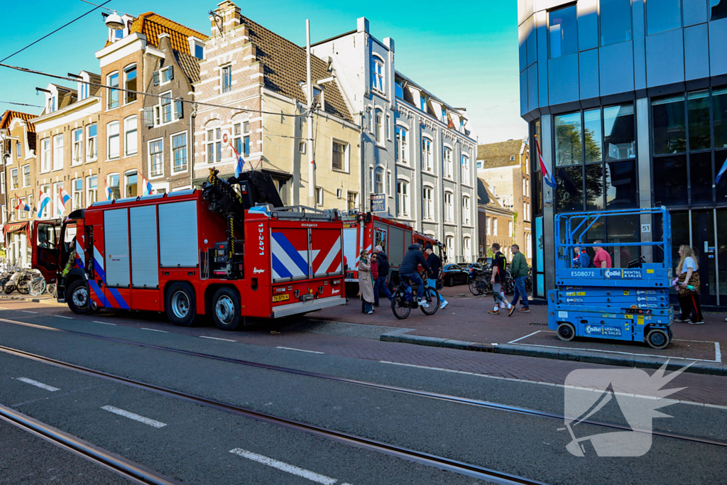 Grote brand in portiekwoning