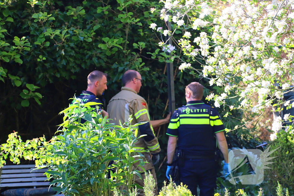 Man komt vast te zitten met voet in vlonder