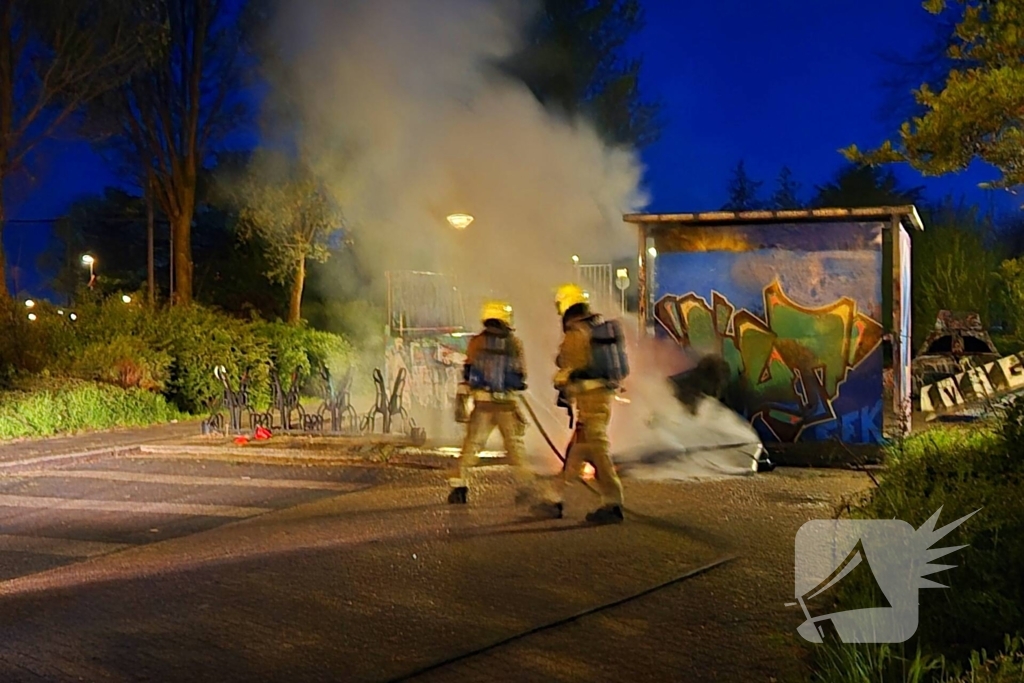 Dixi gaat in vlammen op
