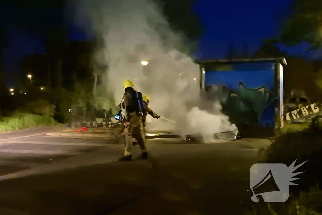 Dixi gaat in vlammen op