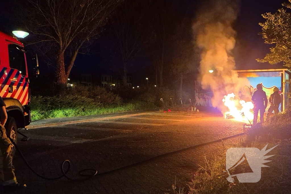 Dixi gaat in vlammen op