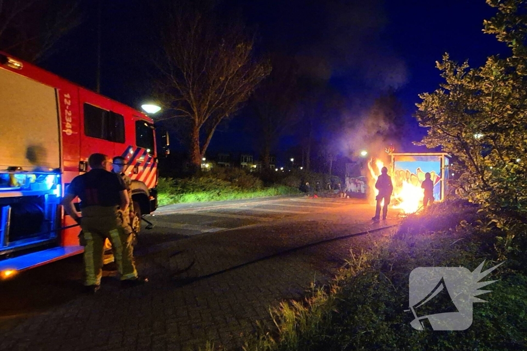 Dixi gaat in vlammen op