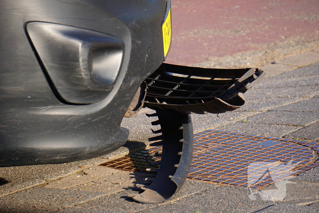 Scooterrijder gewond bij botsing met bus