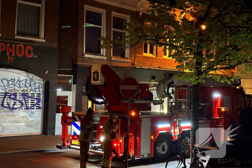 Brandweer en bewoners slagen er niet in kat te redden