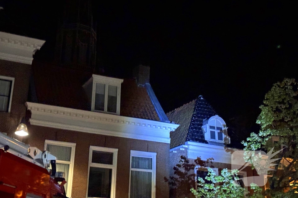 Brandweer en bewoners slagen er niet in kat te redden