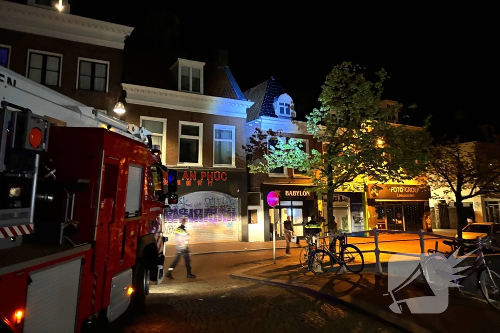 Brandweer en bewoners slagen er niet in kat te redden