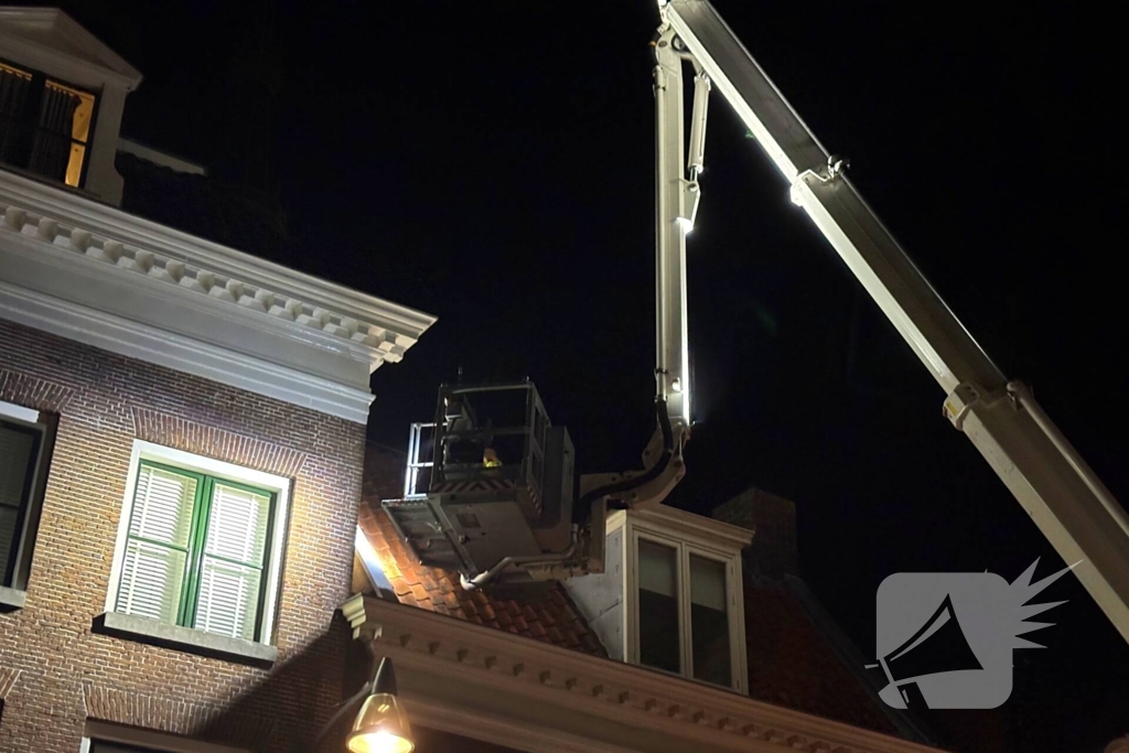 Brandweer en bewoners slagen er niet in kat te redden