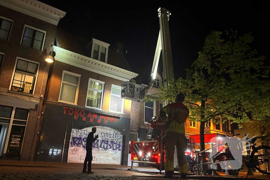 Brandweer en bewoners slagen er niet in kat te redden